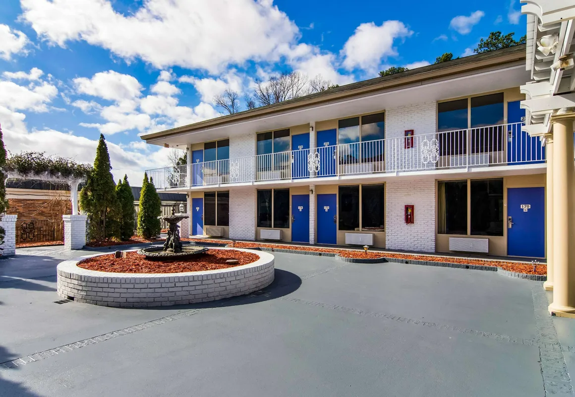 Studio 6 Lagrange, GA hotel hero