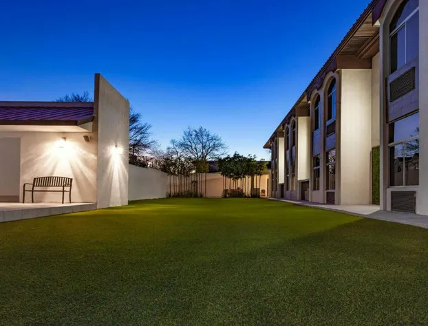 Days Inn by Wyndham Piedras Negras hotel detail image 2