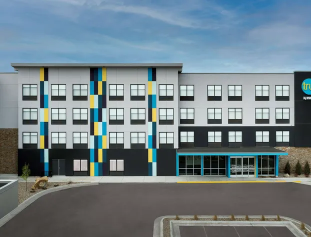 Tru by Hilton Rapid City Rushmore hotel detail image 1