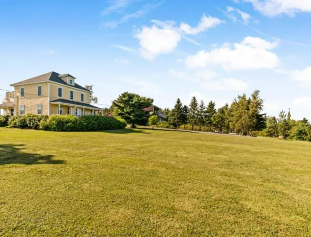 Bayview Pines Country Inn hotel detail image 3