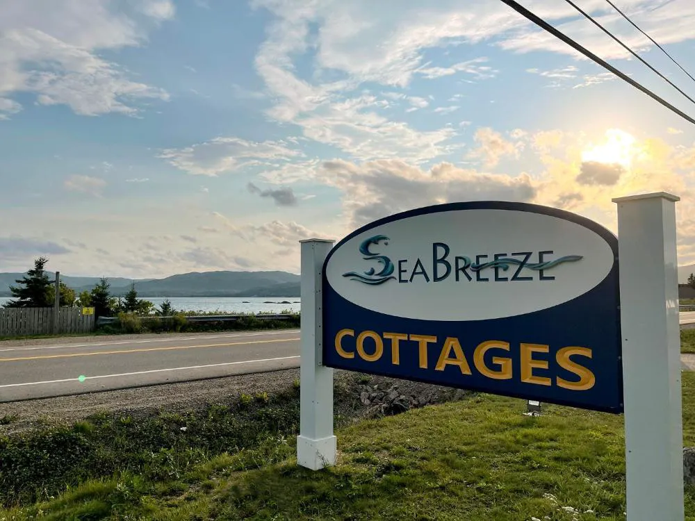 Sea Breeze Cottages And Motel hotel hero