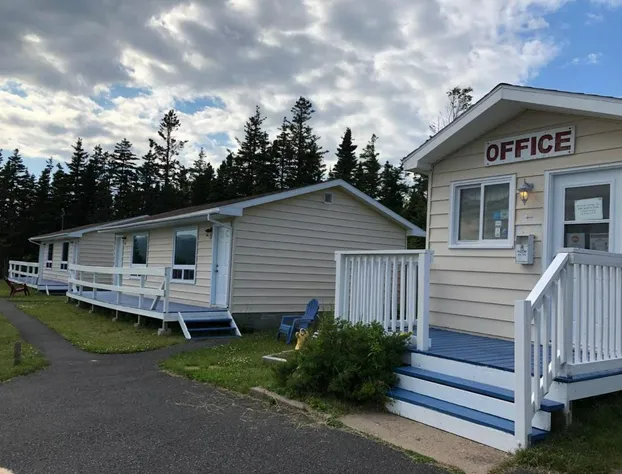 Sea Breeze Cottages And Motel hotel detail image 2