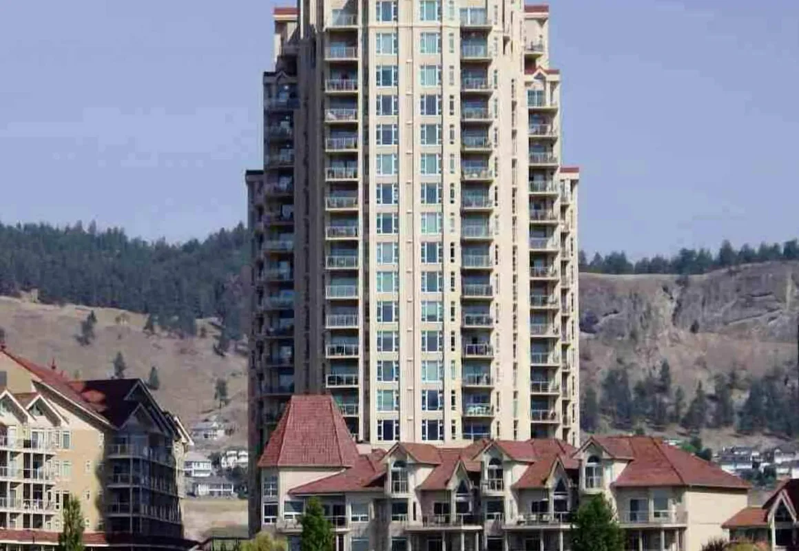 Sunset Waterfront Resort by KelownaGo hotel hero