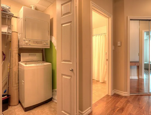 Sunset Waterfront Resort by KelownaGo hotel detail image 3