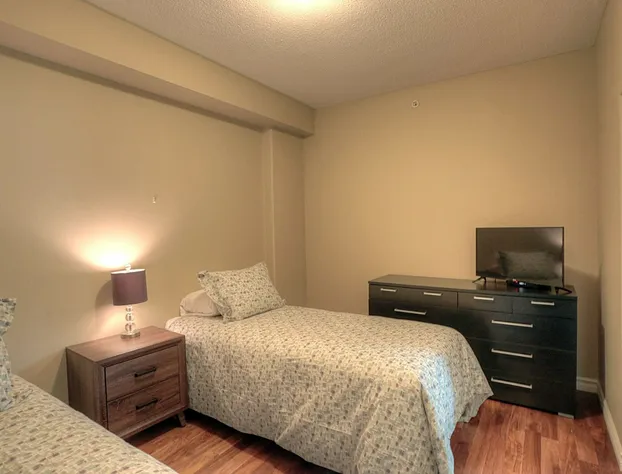 Sunset Waterfront Resort by KelownaGo hotel detail image 4