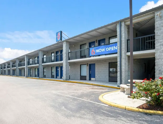 Motel 6 London, Ky hotel detail image 2