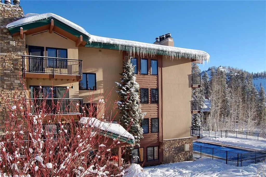 Scandinavian Lodge And Condominiums by Pioneer Ridge Mgmt hotel hero