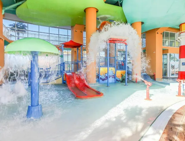 Splash Resort by Blueswell hotel detail image 3