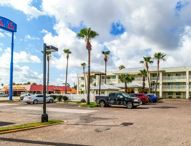 Motel 6 Corpus Christi, TX – North hotel detail image 1
