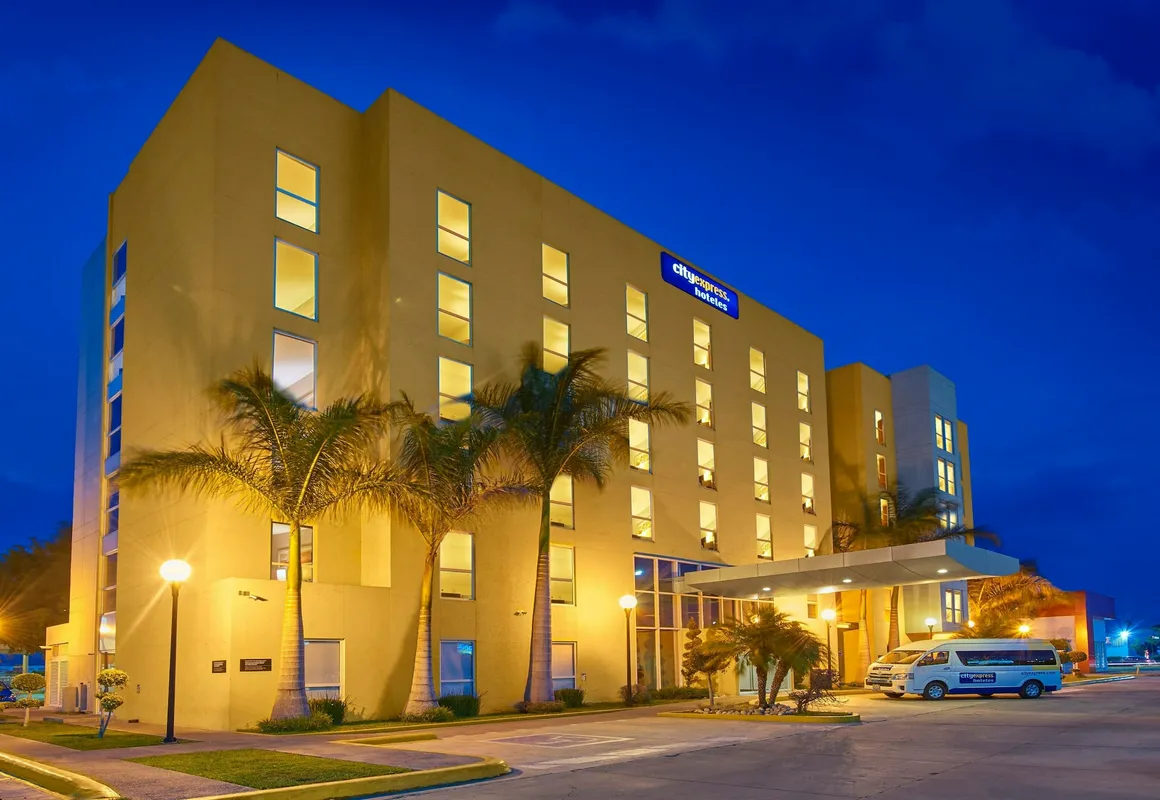 City Express by Marriott Tehuacan hotel hero