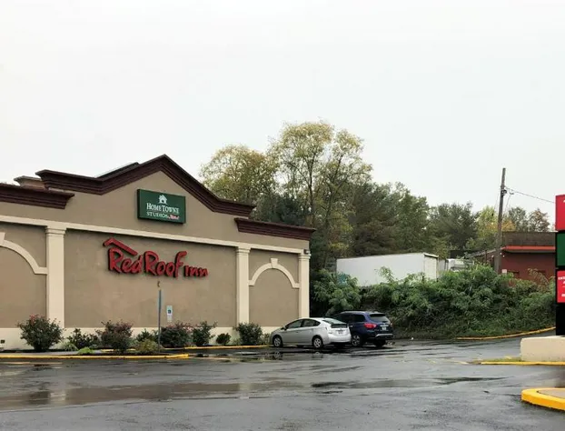 HomeTowne Studios by Red Roof Bordentown - McGuire AFB hotel detail image 1