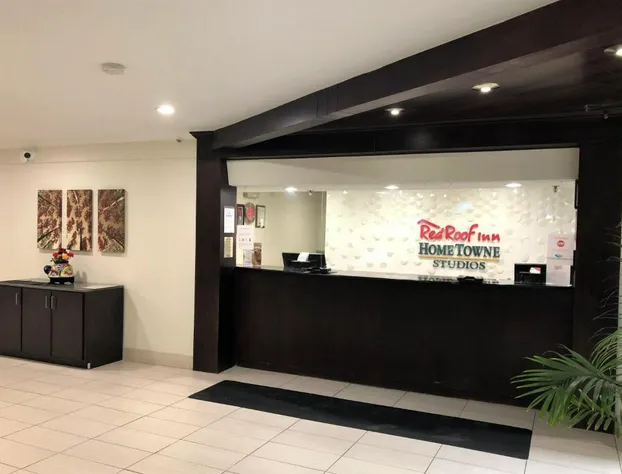 HomeTowne Studios by Red Roof Bordentown - McGuire AFB hotel detail image 4