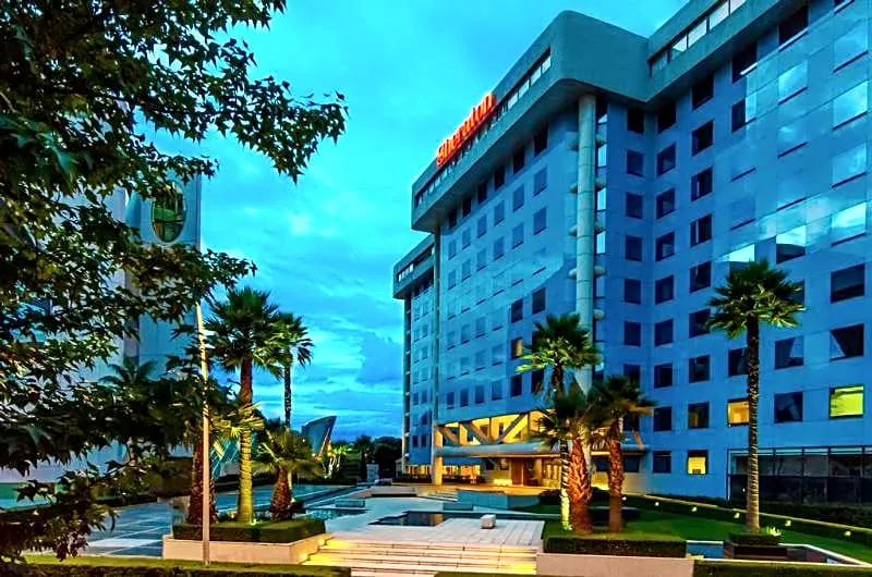 Sheraton Santa Fe hotel hero