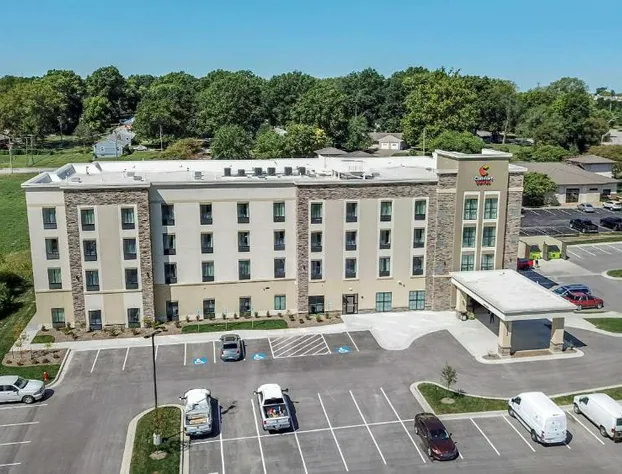 Comfort Suites Grandview - Kansas City hotel detail image 4