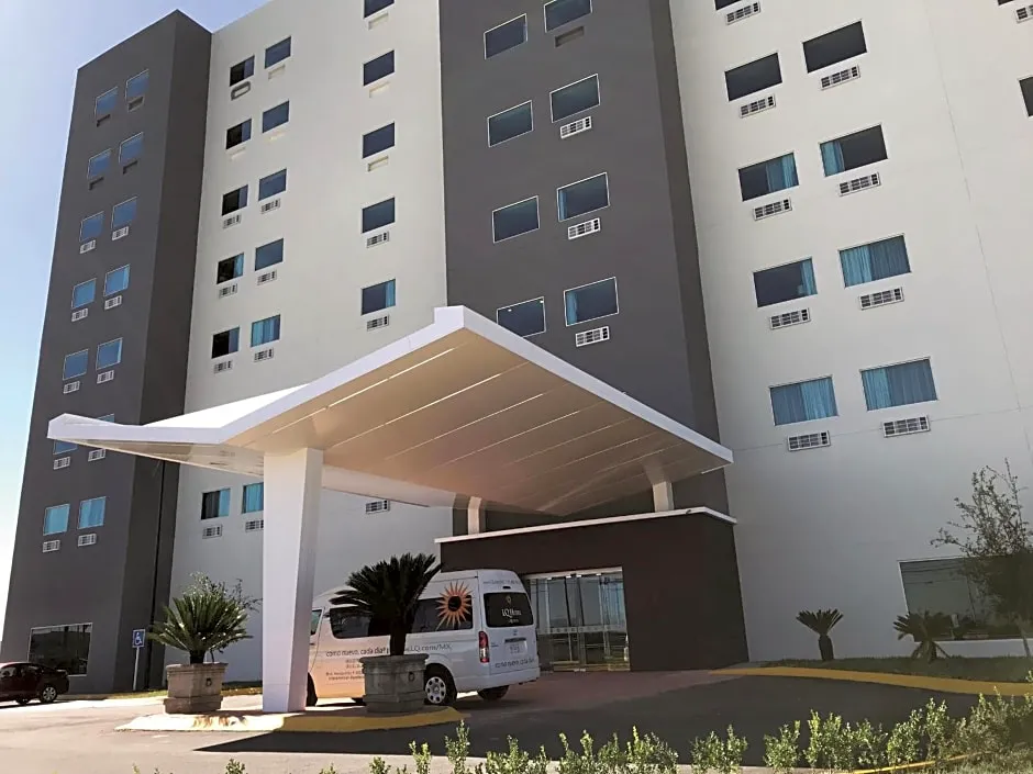 CHN Hotel Monterrey Aeropuerto, Trademark by Wyndham hotel hero