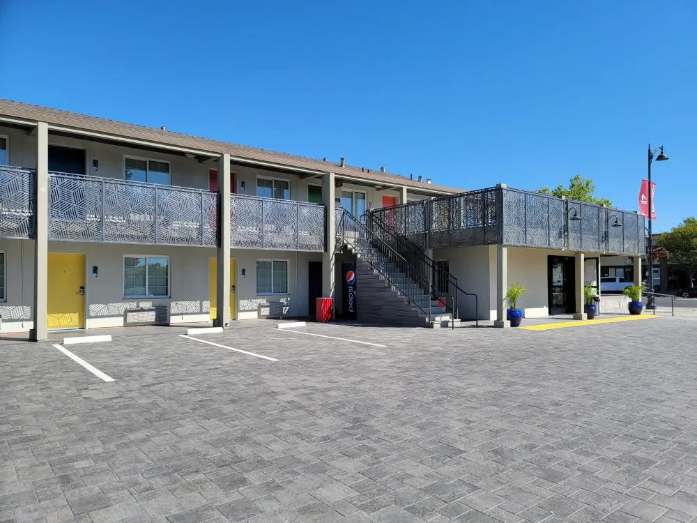 Signature Inn Santa Clara hotel hero