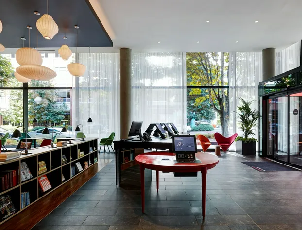 citizenM Los Angeles Downtown hotel detail image 4