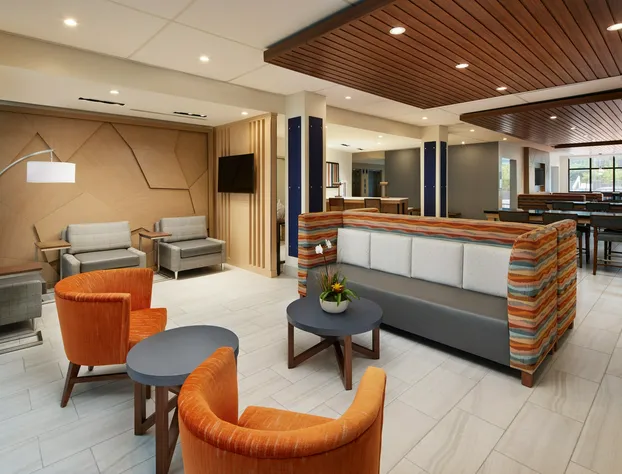 HOLIDAY INN EXPRESS & SUITES GULF BREEZE - PENSACOLA AREA by IHG hotel detail image 2