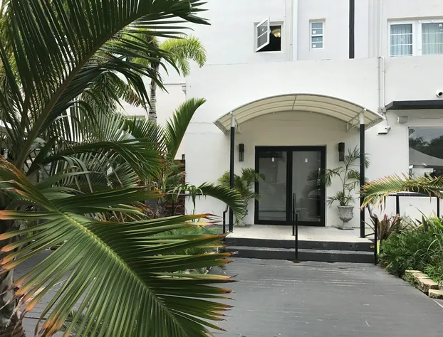 South Beach Plaza Villas hotel detail image 4