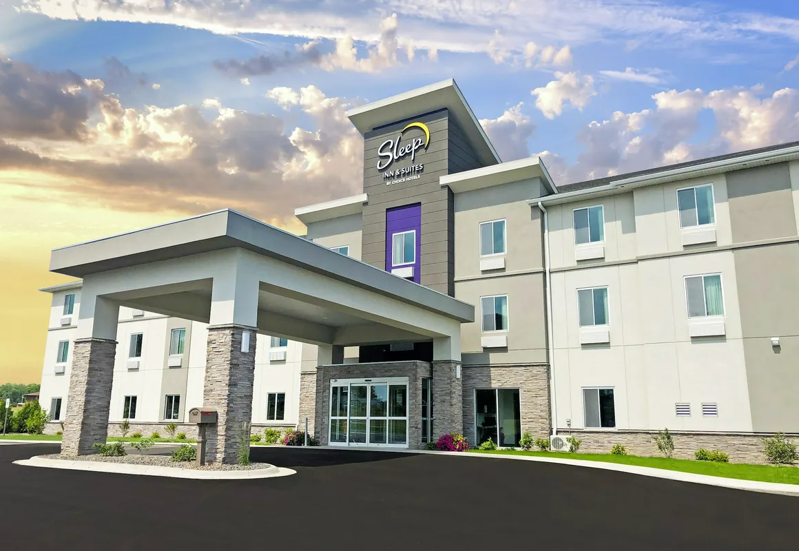 Sleep Inn & Suites Lancaster-Platteville hotel hero