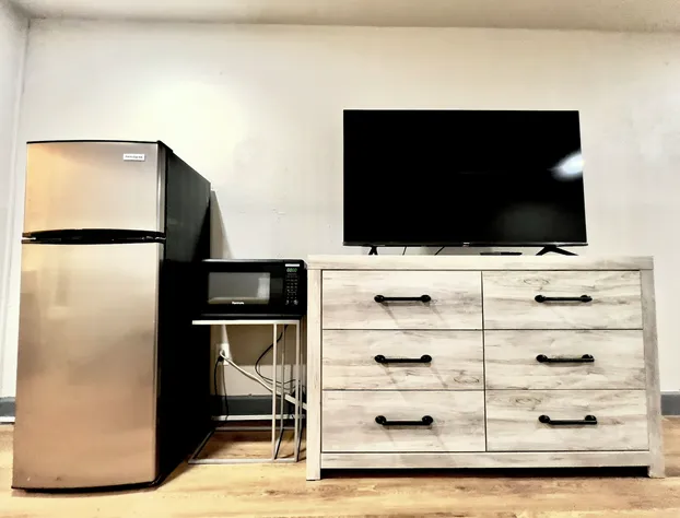 Economy Inn and Suites hotel detail image 3