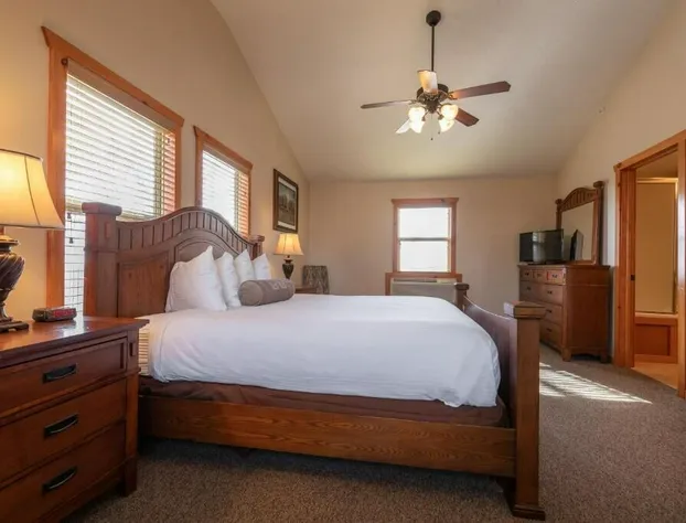 The Lodges at Table Rock Lake hotel detail image 3