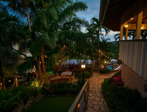 Lazy Parrot Inn hotel detail image 1