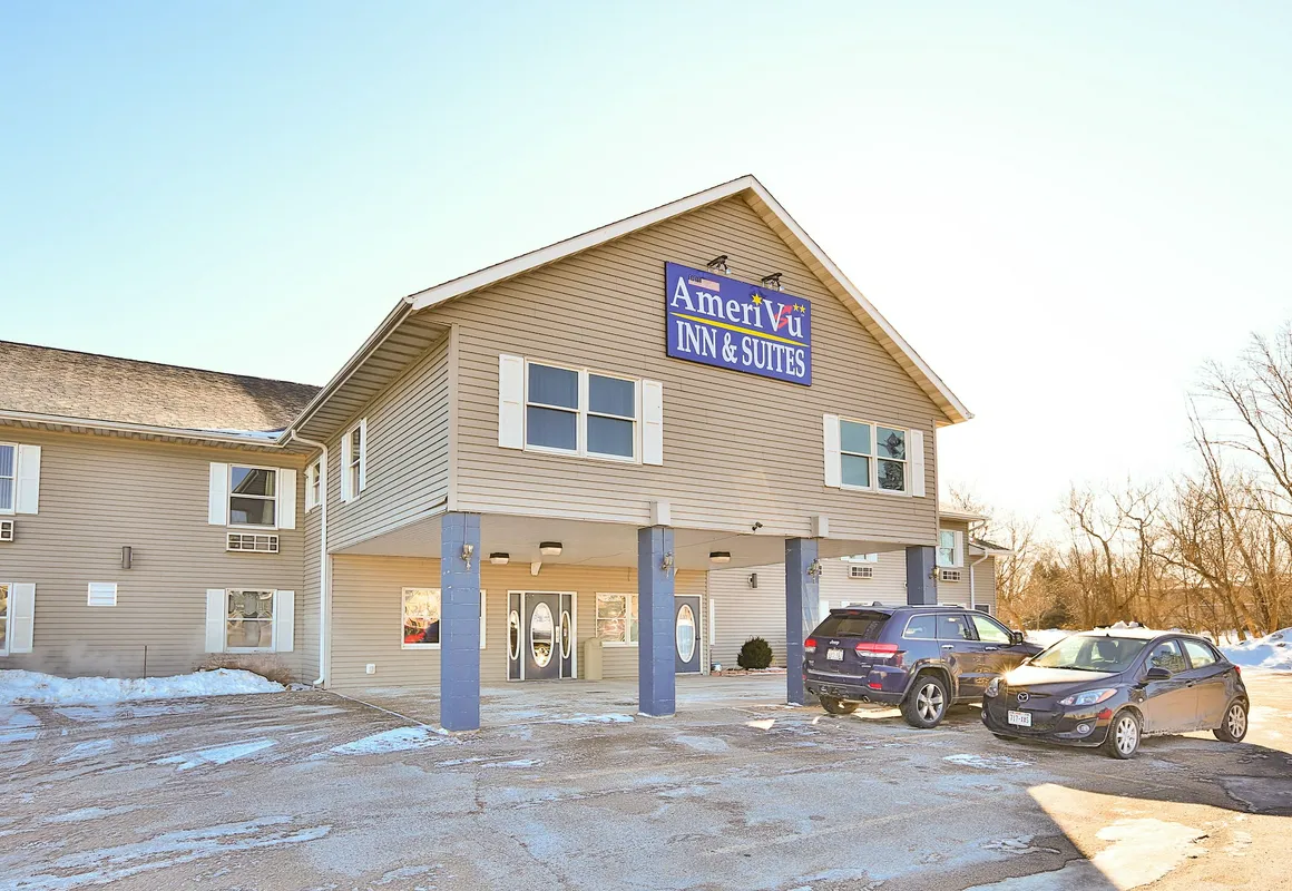Amerivu Inn And Suites New Richmond hotel hero