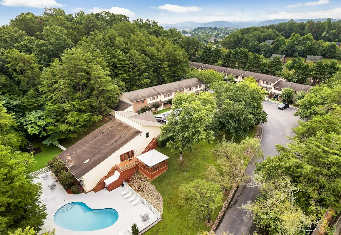 Mountain Meadows hotel hero