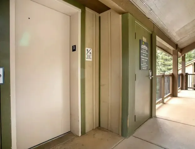 Cedar At Streamside, a VRI resort hotel detail image 4