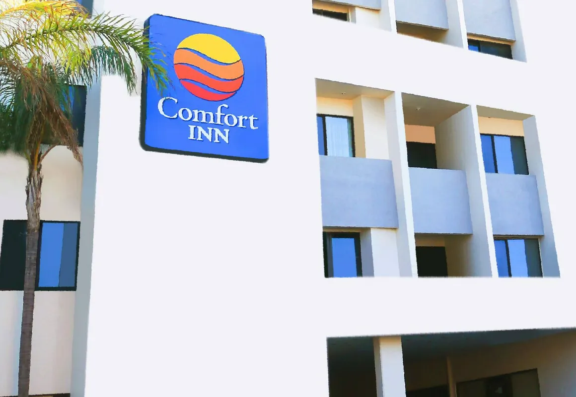 Comfort Inn Tampico hotel hero