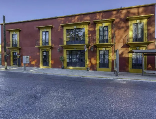 Capital O Parador Crespo Hotel, Oaxaca hotel detail image 1