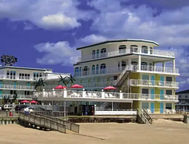 Paradise Oceanfront Resort hotel detail image 1