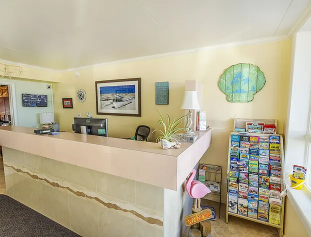 Paradise Oceanfront Resort hotel detail image 4