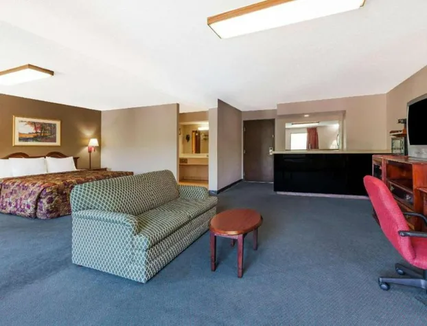 Days Inn by Wyndham Mt. Pleasant hotel detail image 4