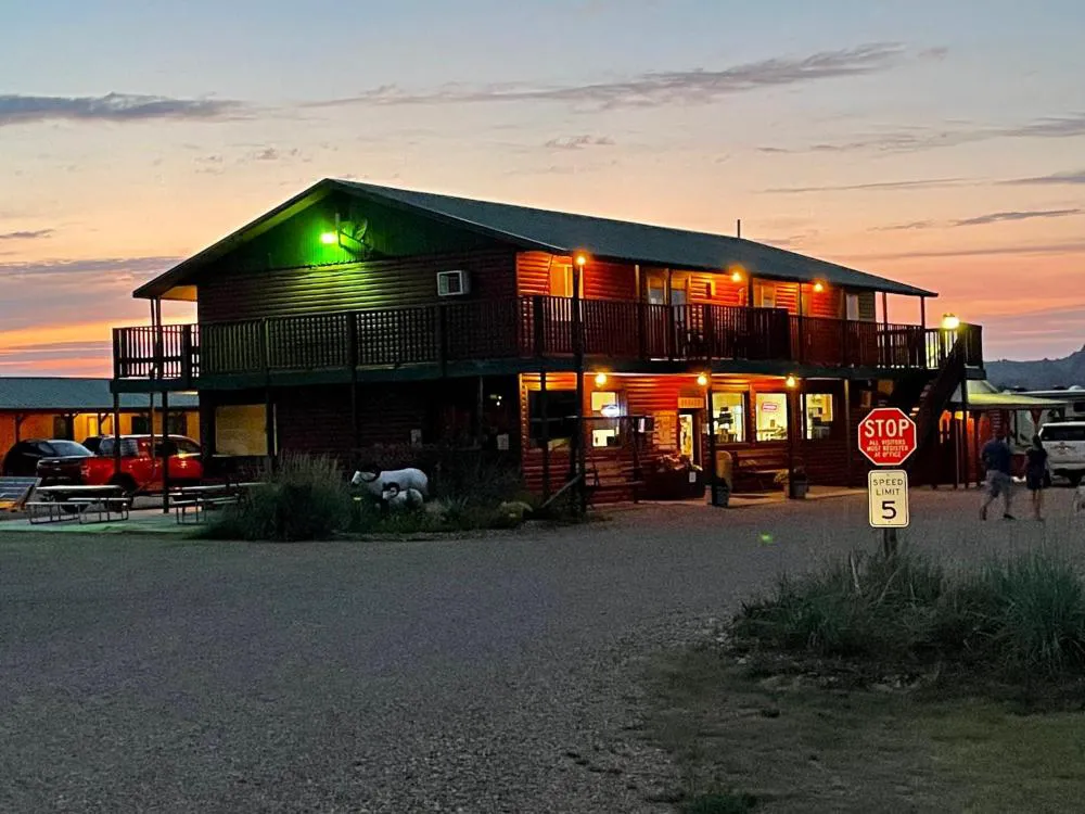 Badlands Hotel and Campground hotel hero