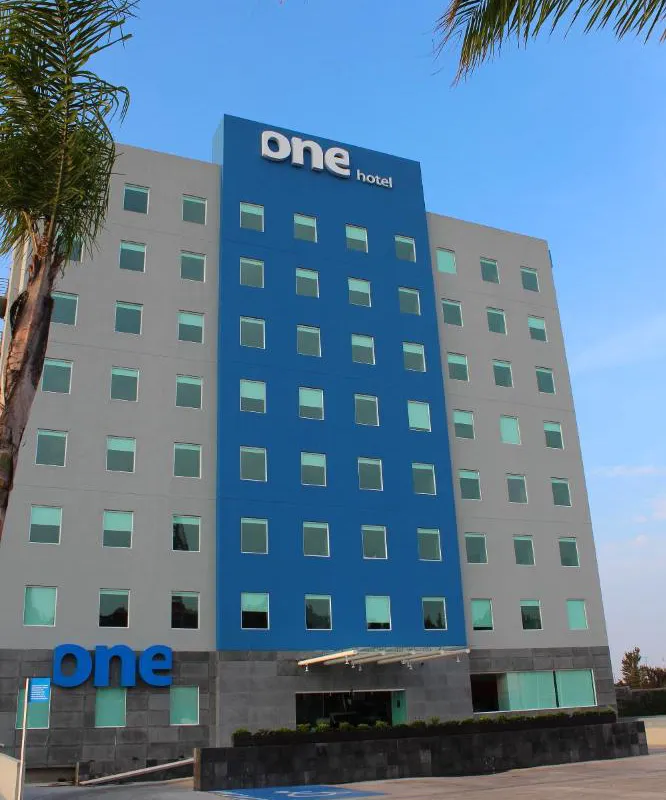 One Guadalajara Tapatio hotel hero