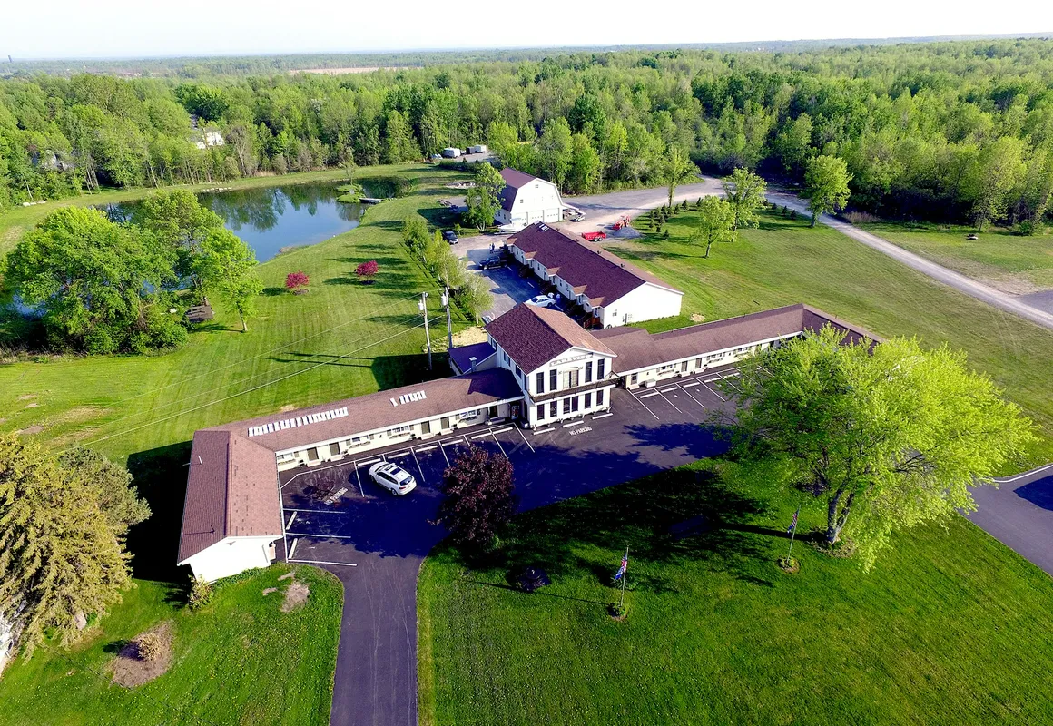 Lakeview Motel and Apartments hotel hero