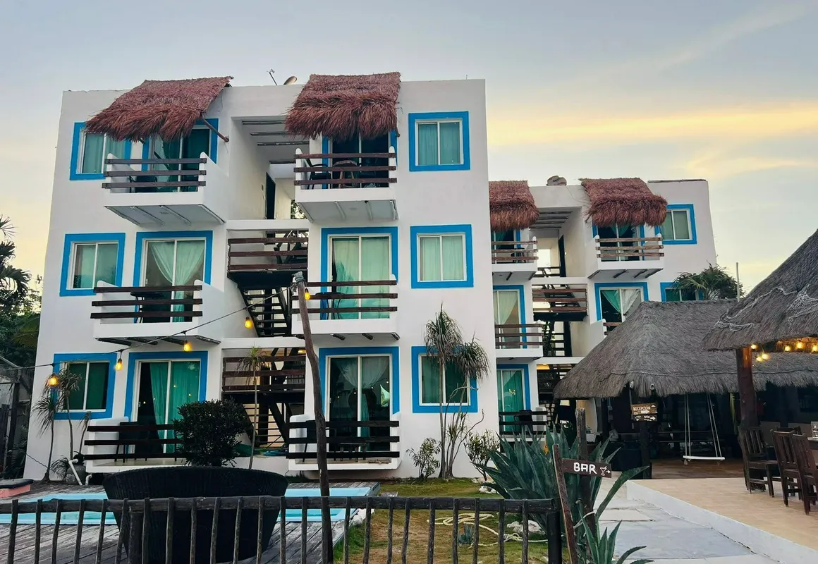 Hotel Arenas hotel hero