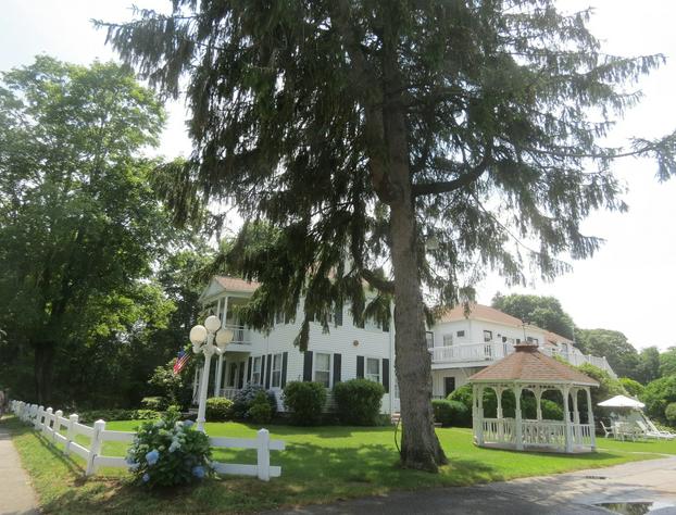ShoreWay Acres Inn & Cape Cod Lodging hotel detail image 1