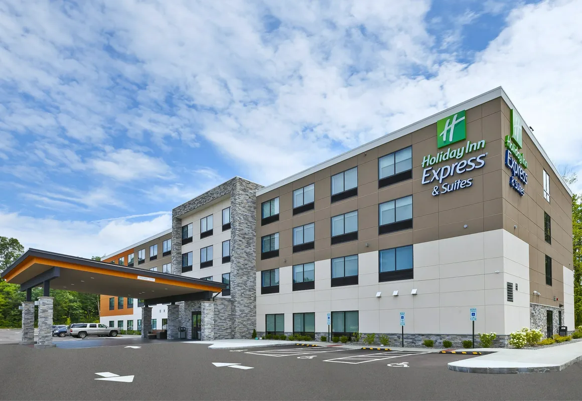 Holiday Inn Express & Suites Painesville - Concord by IHG hotel hero