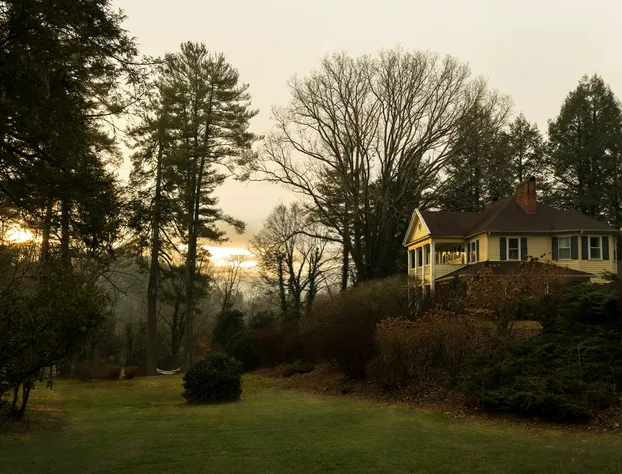 The Yellow House on Plott Creek Road hotel detail image 1