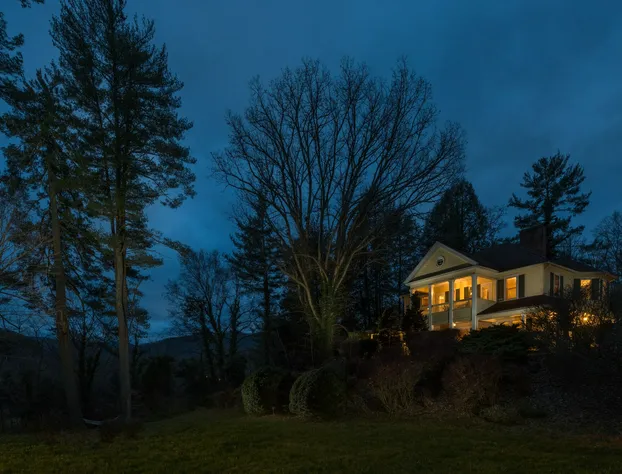 The Yellow House on Plott Creek Road hotel detail image 1