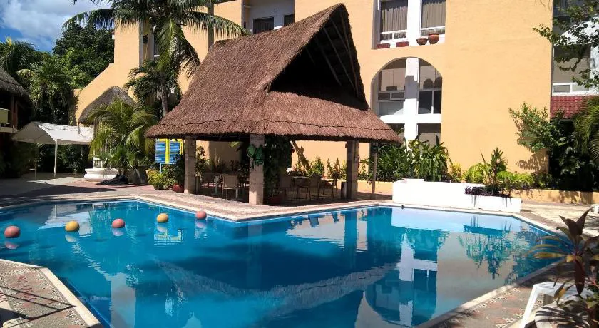 Hotel Plaza Caribe hotel hero