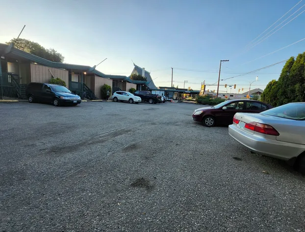 Tiki Village hotel detail image 2