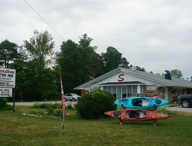 Shenstone Motor Inn & Restaurant hotel detail image 1