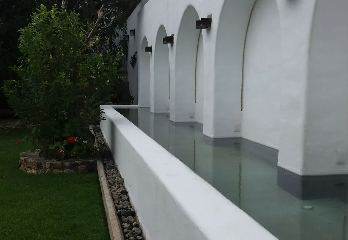 Mexicanos 10 CasaVieja hotel hero