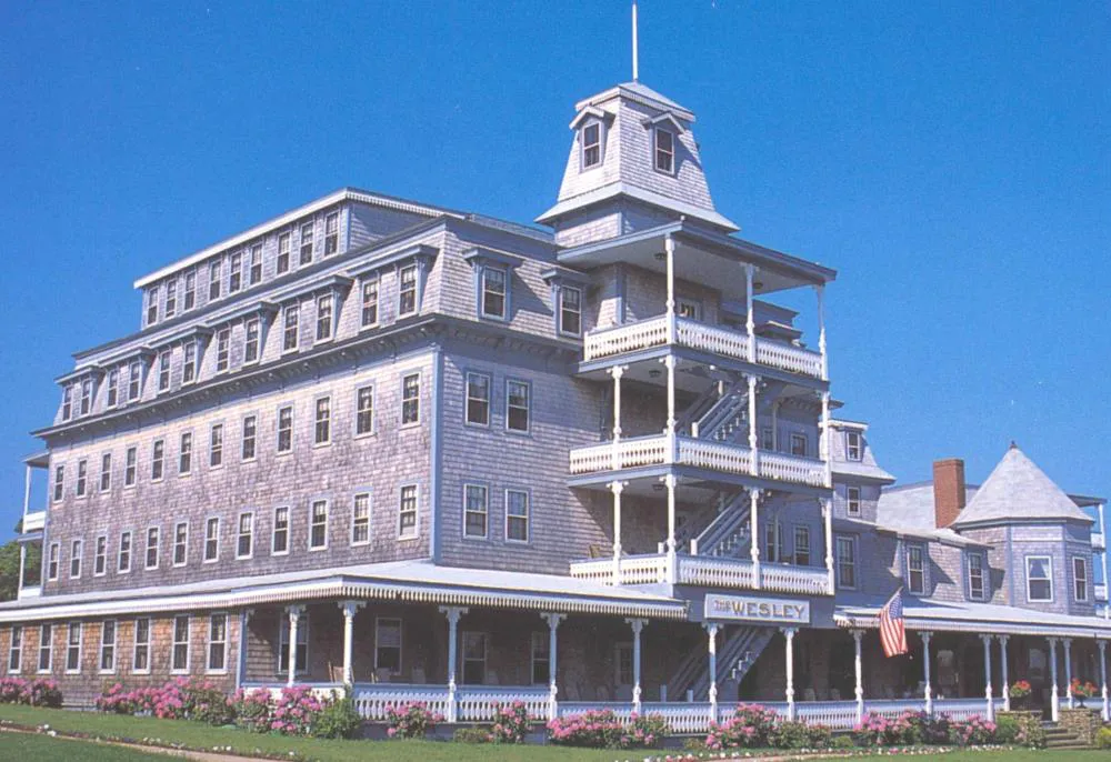 Summercamp hotel hero