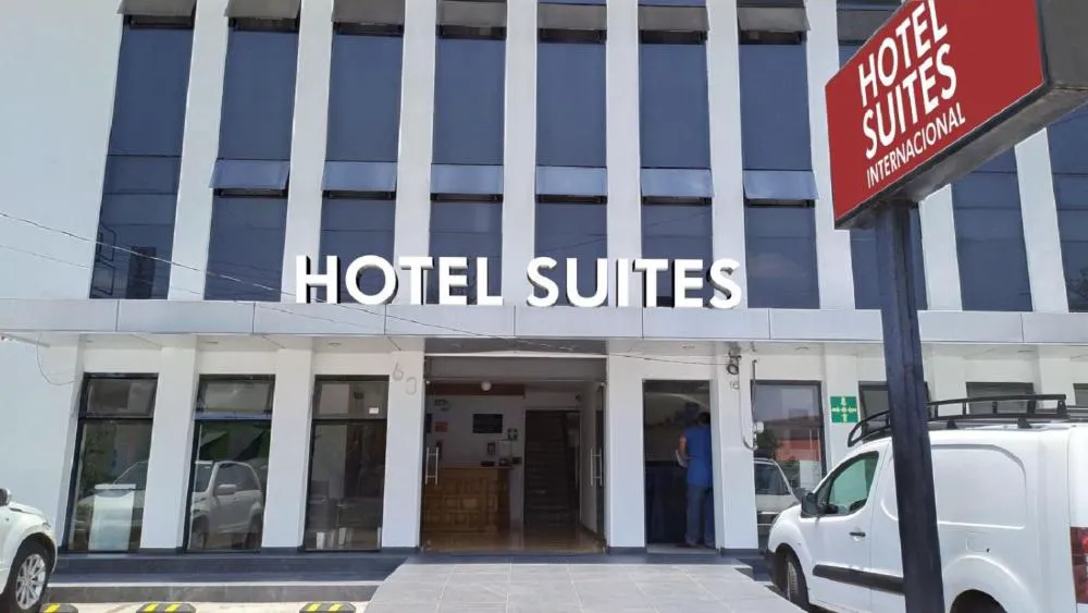 Suites Internacional hotel hero