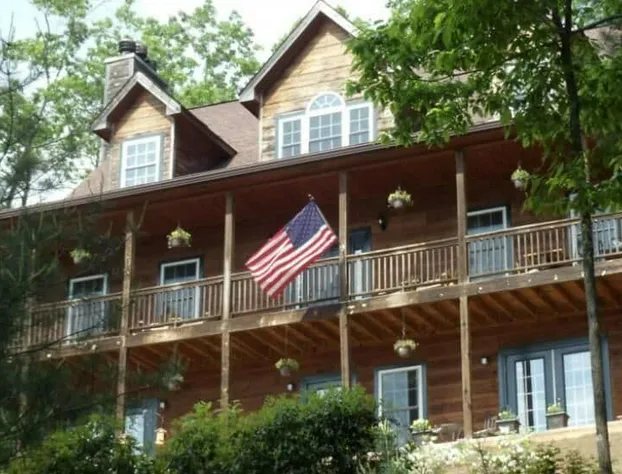 Long Mountain Lodge hotel detail image 1